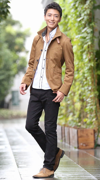 ベージュアウターのコーディネート例