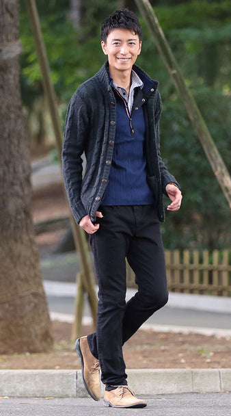 メンズのポロシャツ重ね着コーデ例