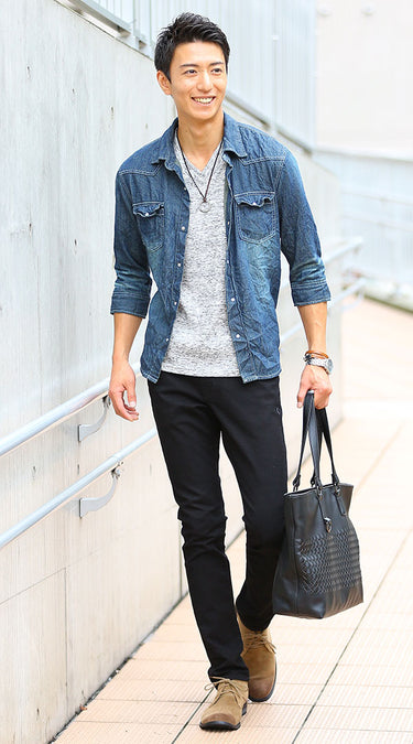 40代男性におすすめのグレーTシャツのコーデ例