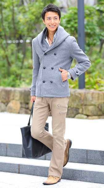 ベージュパンツコーディネート