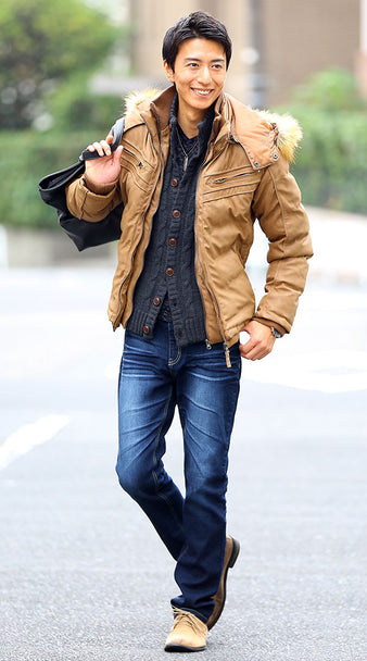 ベージュアウターのコーディネート例