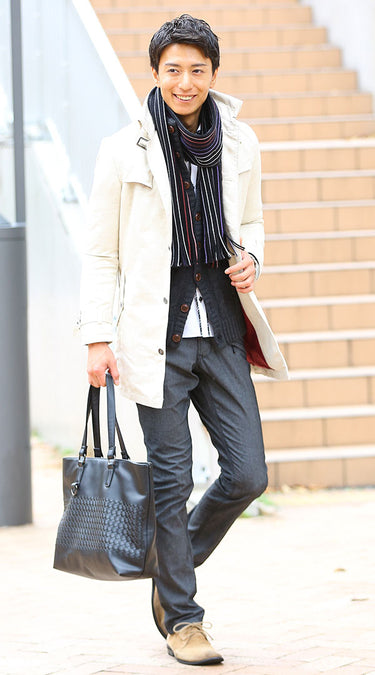 線の細かい柄でどんなコーデに失敗しにくい！マフラーコーデ