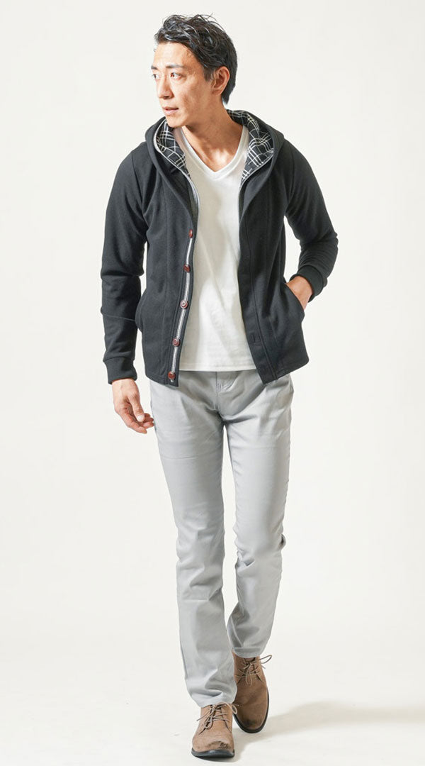 メンズにおすすめのダークブラウンスエードチャッカブーツを使った50代向けの春秋カジュアルコーデ