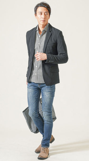 きれいめトップスとジーパンのメンズコーデ