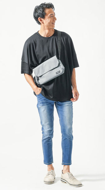 オーバーサイズTシャツでさらっと体型カバーしたメンズコーデ