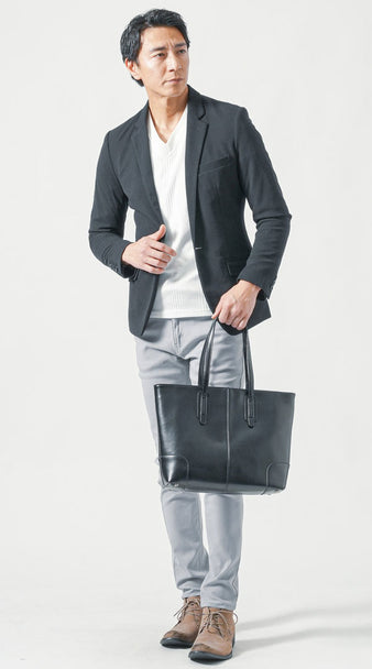 メンズにおすすめの本革トートバッグとジャケパンコーデで清潔感と大人の品格を演出