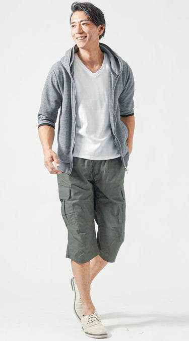 夏のカーキパンツコーデ例