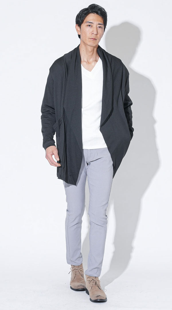 黒デザイン長袖ロングコーディガン　白ランダムテレコVネック無地Tシャツ　グレーストレッチ素材スキニーカラーチノパンツ　ベージュブーツ　snp_qt0236