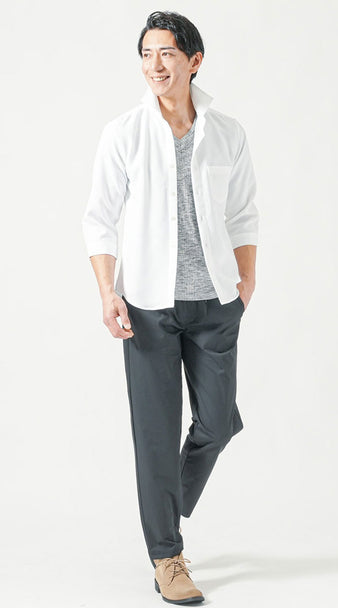 メンズにおすすめの黒パンツと白シャツの爽やかコーデ