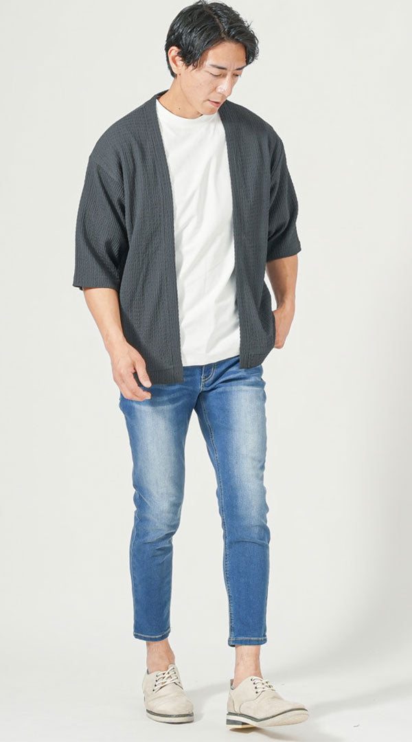 メンズにおすすめのグレースエードシューズ×デニムジーンズを使った夏の落ち着きコーデ