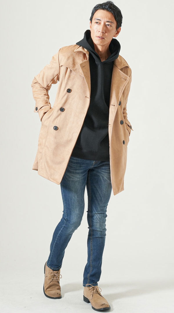 ベージュワイヤー入りロングトレンチコート　黒ゆったり長袖プルオーバーパーカー 　ネイビーテーパードストレッチデニムパンツ　ベージュブーツ　snp_qe0548