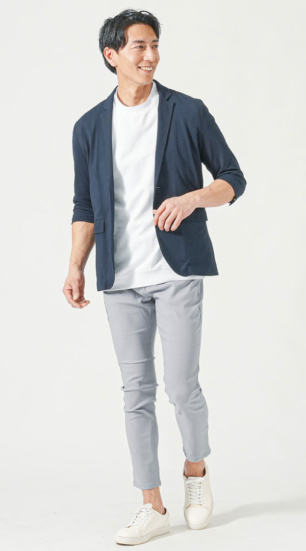 50代メンズにおすすめのサマージャケットと白Tシャツを使った夏ディズニーのきれいめコーデ