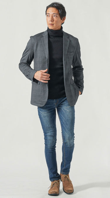 着丈・首元の条件を満たしたインナーのジャケットコーデ