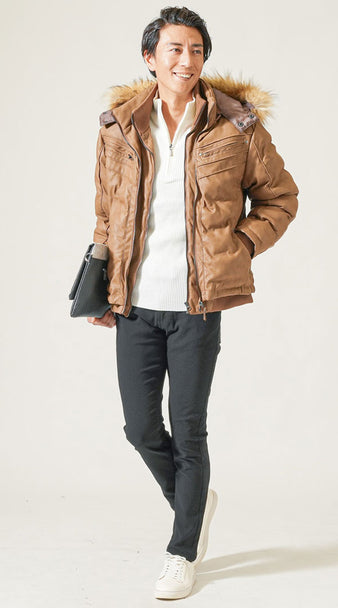 低身長メンズにおすすめの冬コーデ：ブラウンレザージャケットと黒パンツで縦長ラインを作り大人カジュアルに仕上げた着こなし