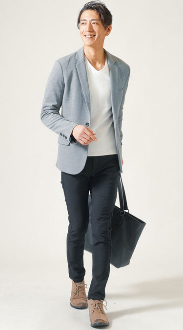 大人の男性にふさわしい自然とカッコよく見えるロンTコーデ例