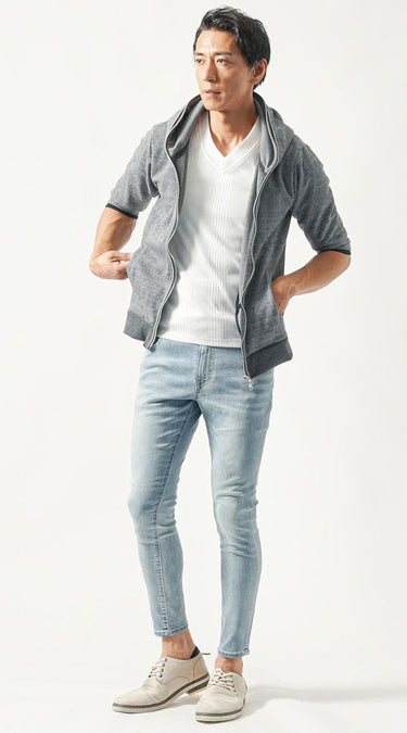 大人の男性にふさわしい七分袖Tシャツコーデ例