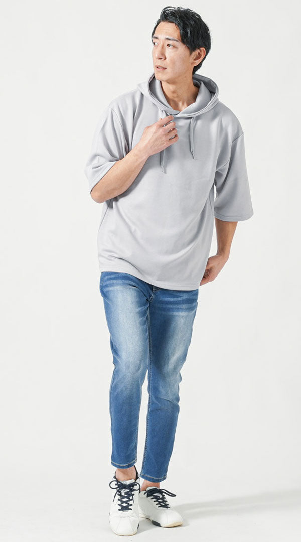 グレーパーカーと細身デニムのYシルエットで体型カバーしたメンズオーバーサイズコーデ