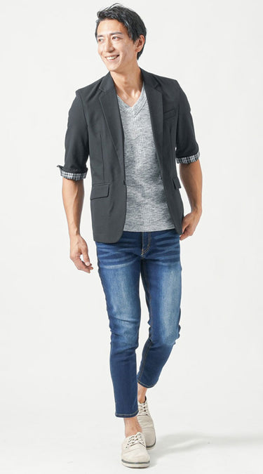 きれいめトップスとジーパンのメンズコーデ