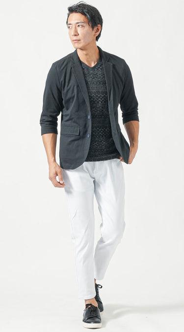 スニーカー×白パンツのメンズコーデ