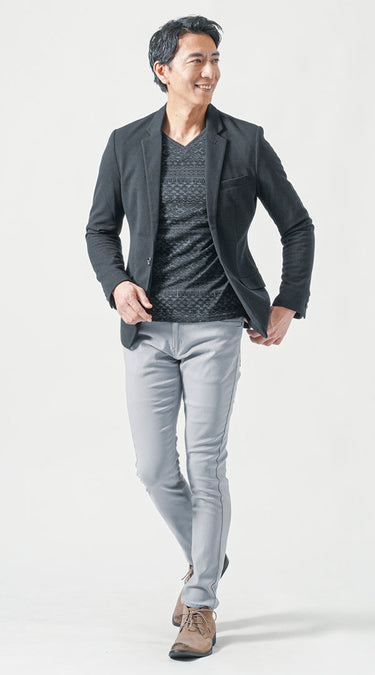 大人の男性にふさわしい自然とカッコよく見えるロンTコーデ例