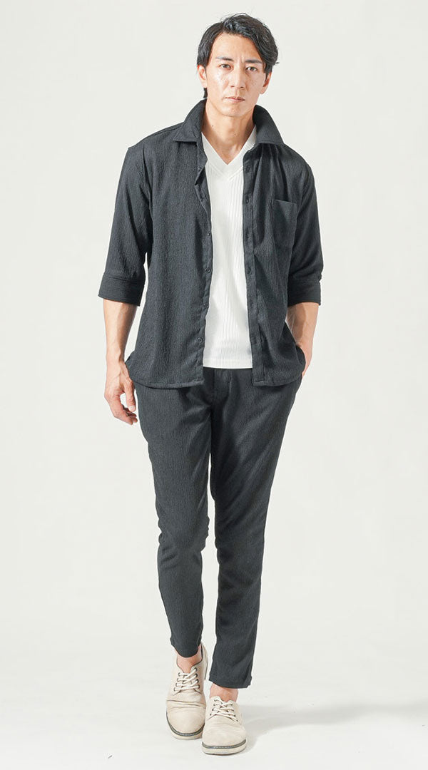 黒セットアップ　黒七分袖シャツ　白半袖VネックTシャツ　黒テーパードパンツ　グレーシューズ　snp_ps1287