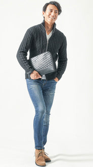 ブーツ×スキニー・テーパードパンツを使った40代コーデ