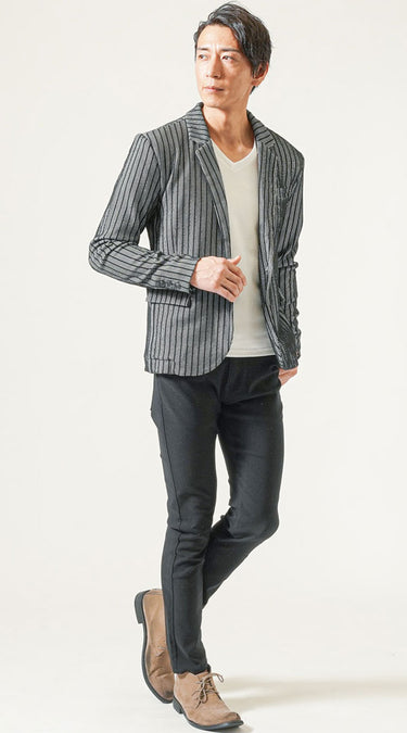 黒ズボン・パンツに合うジャケットとのバランスを考えた冬におすすめの黒のズボンのメンズコーデ例