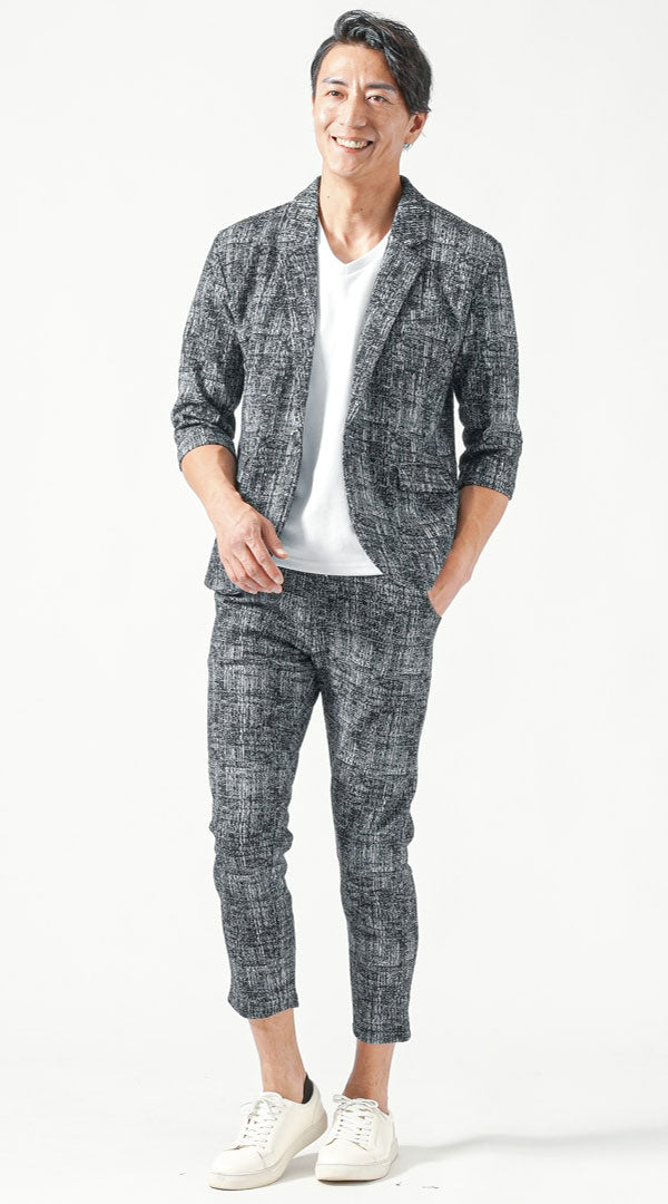 メンズにおすすめの総柄セットアップで40代がカジュアルに着こなせる夏の軽快コーデ