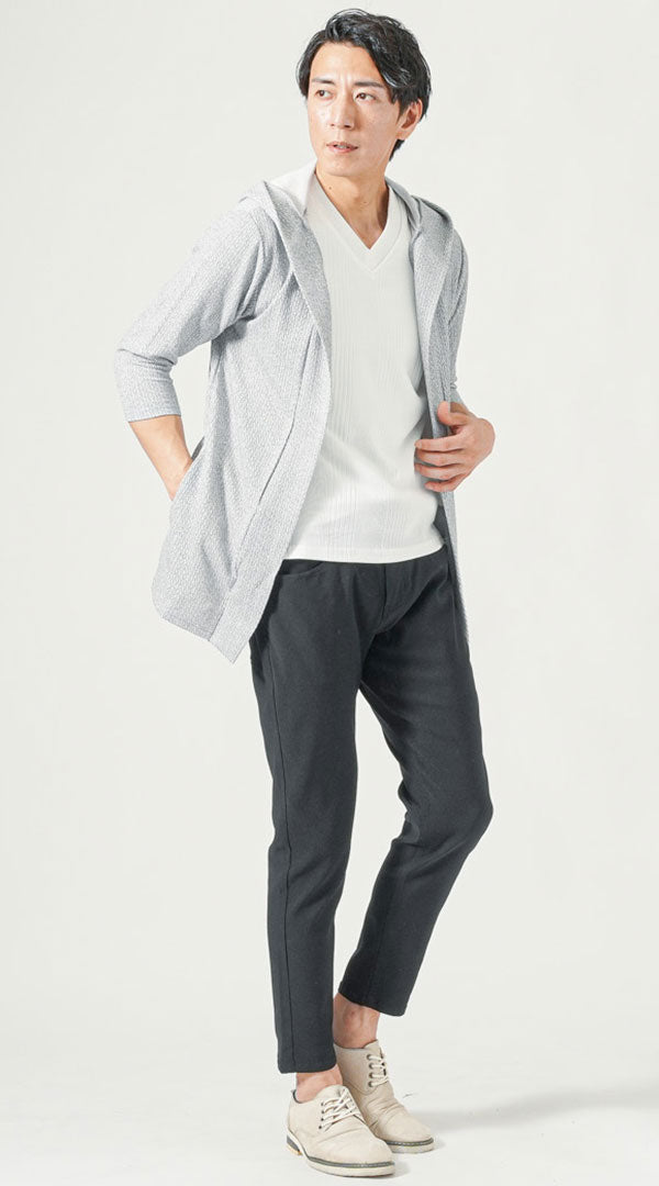 グレー七分袖ロングパーカー　白半袖VネックTシャツ　黒スキニーテーパードアンクルチノパンツ　グレーシューズ　snp_ps1229