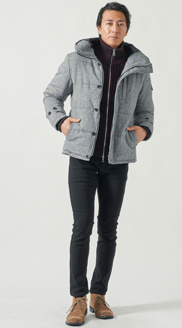 グレーダウンジャケット ワインニットアウター 黒スキニーチノパンツ