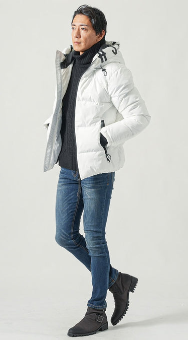 2つのポイントをと入れた自然とカッコよく見えるメンズの白アウターコーデ例