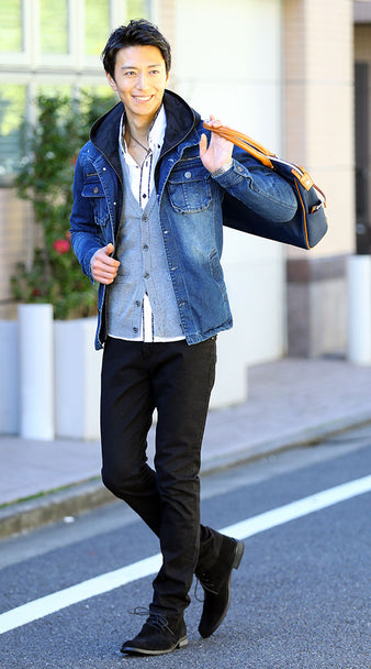 チノパンとデニムジャケット(Gジャン)のメンズコーディネート