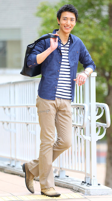 メンズにおすすめのチノパンに合う靴のコーデ例