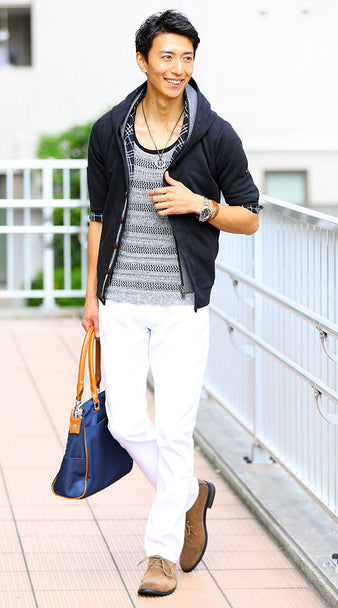 編み柄レイヤードTシャツで立体感を足す爽やかストリート