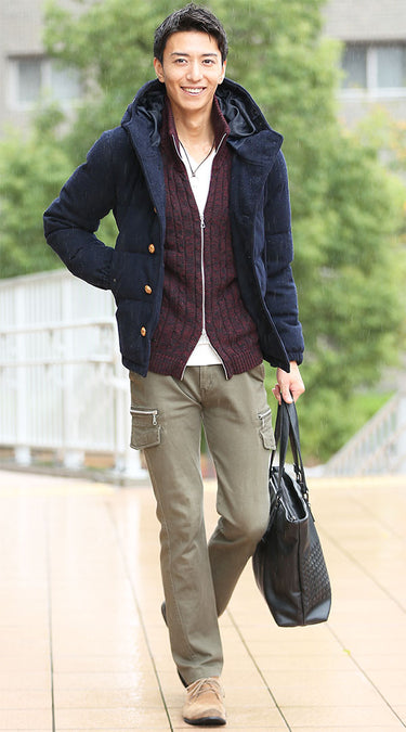 2つの要素が入った40代メンズ向けのテーパードパンツコーデ例