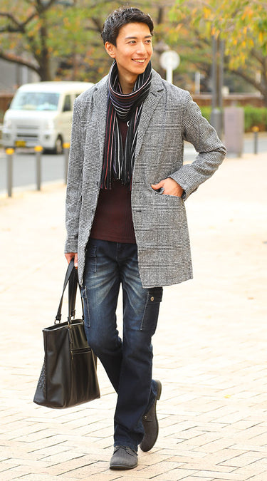 線の細かい柄でどんなコーデに失敗しにくい！マフラーコーデ