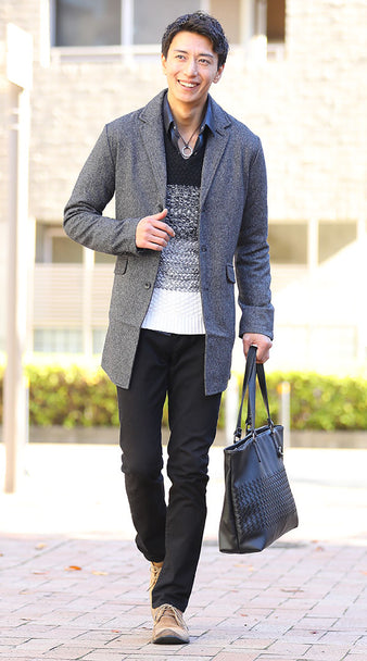 グレーコートメンズコーデ