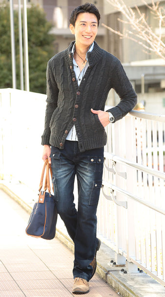 スタンドカラーニット