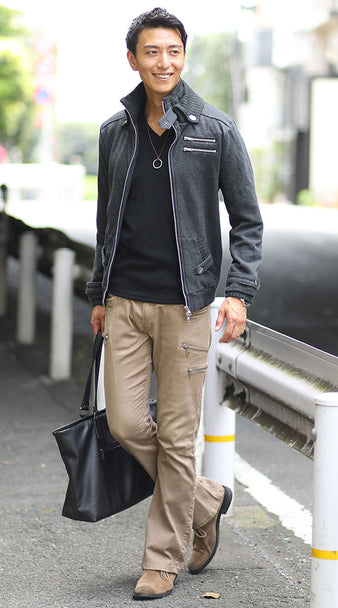 ブーツカットパンツ×ブラックカットジャケット×ブラックニットソー