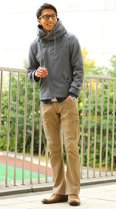 ボリュームネックブルゾンで小顔効果