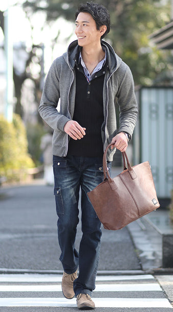 男に持って欲しいと言われているバッグを使った40代メンズのコーデ例