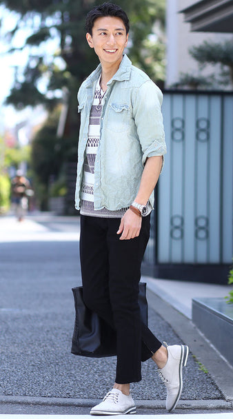 黒のメンズアンクルパンツ