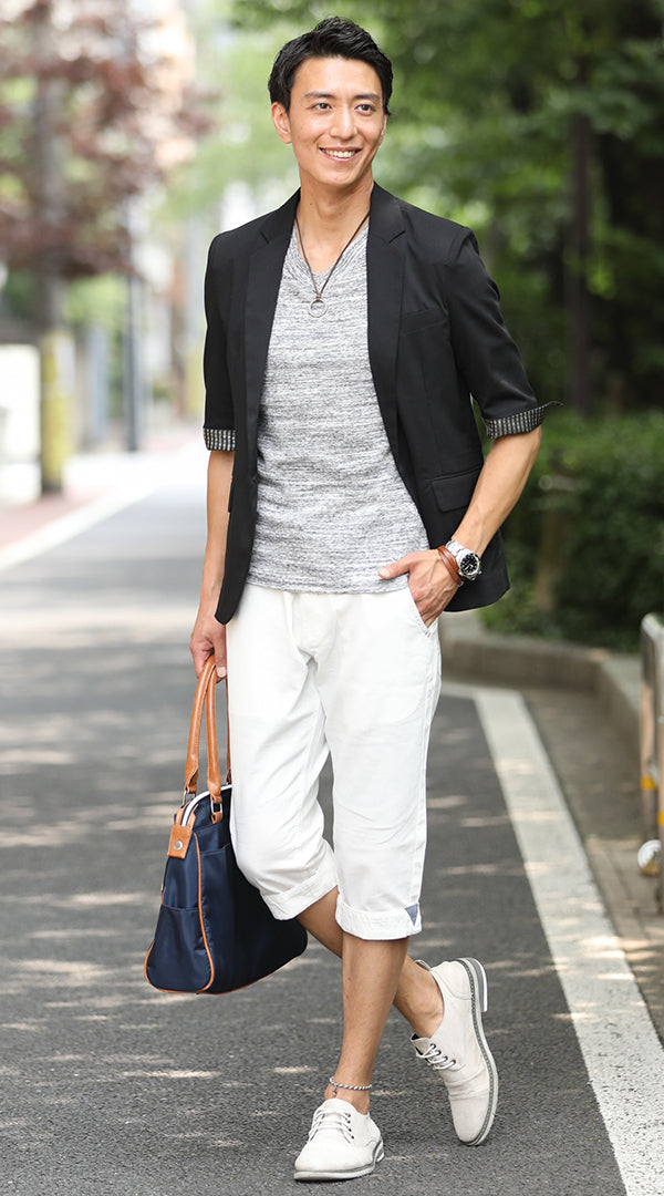 メンズ春夏のモノトーンコーディネート例