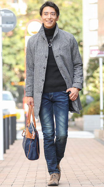 黒のぴったり細身リブニットコーデ