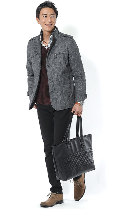 ネックタイプ別のおすすめぴったりニット Vネックのリブニット