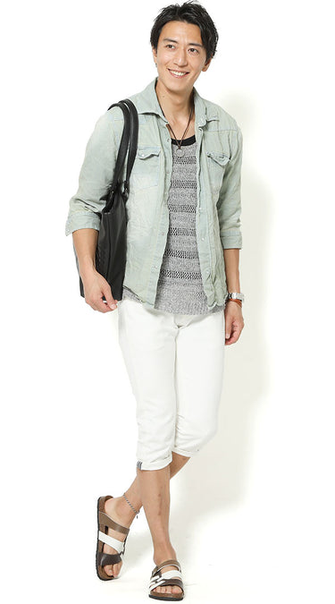 クロップドパンツ×サンダルのメンズコーデ