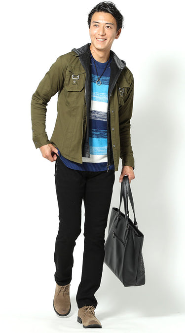 カーキ×ブルーのコーデ