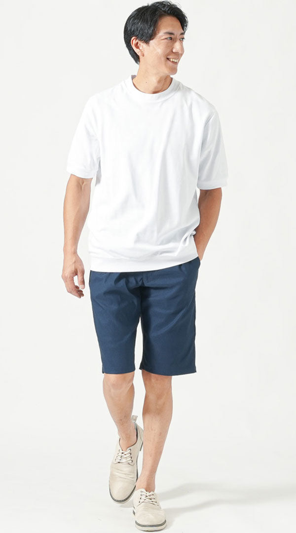 メンズにおすすめの白Tシャツとネイビー短パンの清潔感コーデ