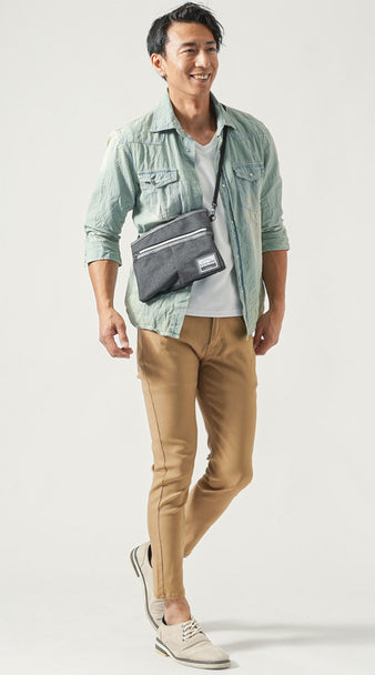 メンズにおすすめの透けない白tシャツを来た夏コーデ