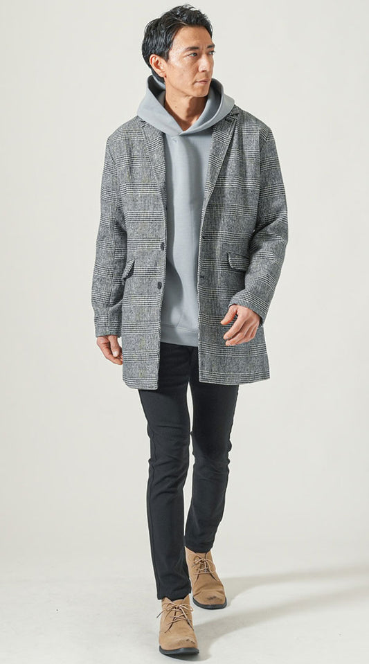 グレンチェックウール混チェスターコート　ブルーグレーゆったり長袖プルオーバーパーカー 　黒スキニーカラーチノパンツ　ベージュブーツ　snp_qe0250